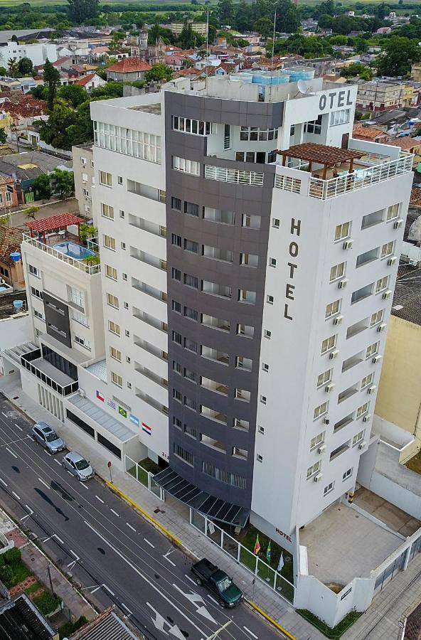 M Tower Hotel ペロタス エクステリア 写真