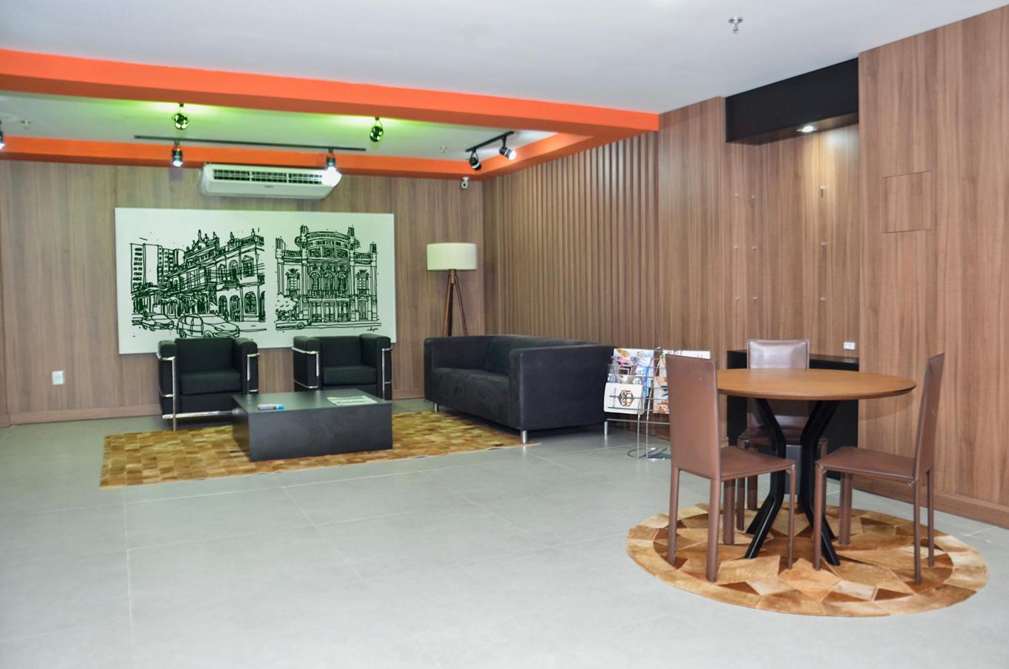 M Tower Hotel ペロタス エクステリア 写真