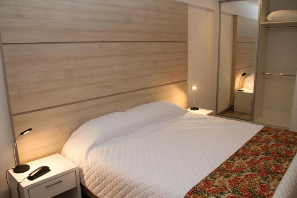 M Tower Hotel ペロタス エクステリア 写真